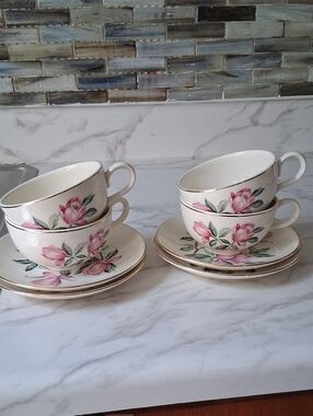 4-VINTAGE HOMER LAUGHLIN RHYTHM PINK MAGNOLIA CUP AND SAUCER SETS